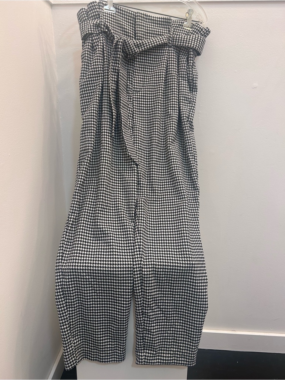 H&M High Waist Belted Houndstooth Pants